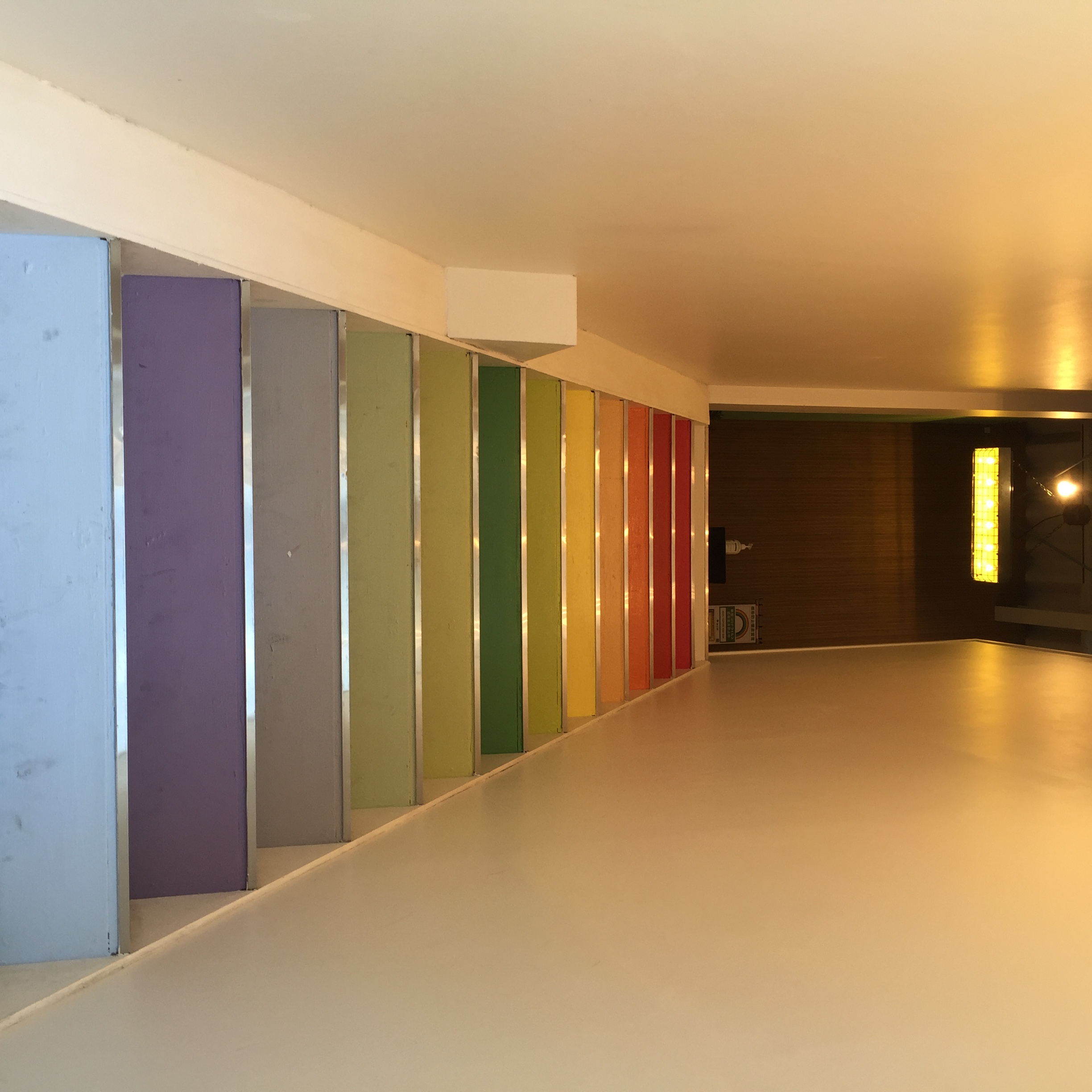 にじいろの階段